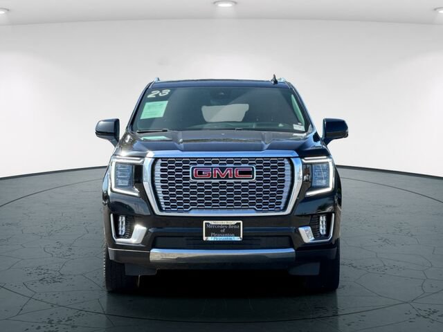 Used 2023 GMC Yukon XL Denali w/ Denali Reserve Package AWD/4WD image 9