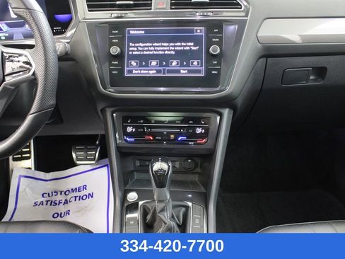 Used 2022 Volkswagen Tiguan SE R-Line image 21