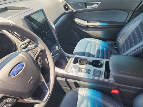 Used 2022 Ford Edge SEL w/ Sport Appearance Package AWD/4WD image 15