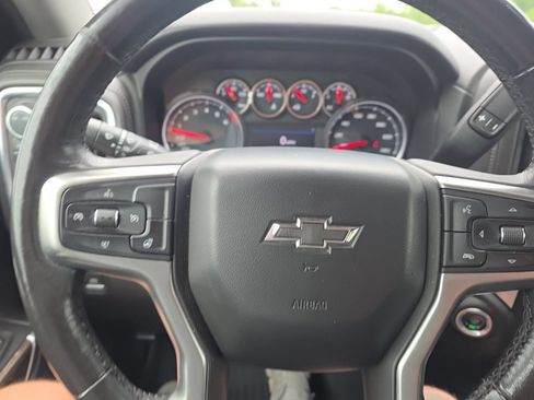 Used 2020 Chevrolet Silverado 1500 LT Trail Boss AWD/4WD image 13