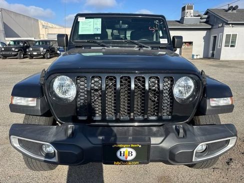 Used 2022 Jeep Gladiator Sport AWD/4WD image 2