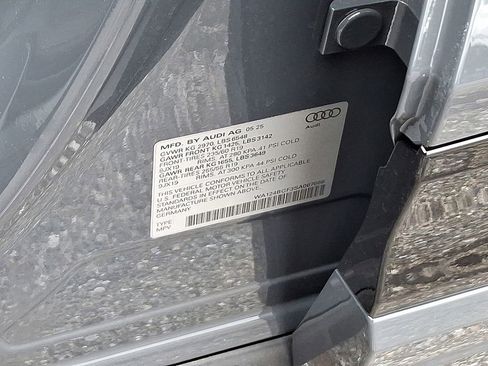 Used 2025 Audi Q6 e-tron Premium Plus w/ Premium Plus image 10