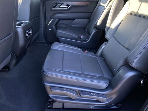 Certified 2025 GMC Yukon XL Denali image 28