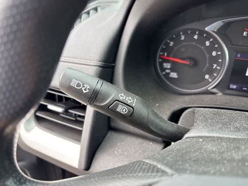 Used 2022 GMC Terrain SLE w/ Driver Convenience Package FWD image 15