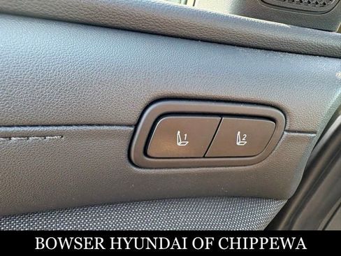 Certified 2025 Hyundai Santa Cruz Limited AWD/4WD image 13