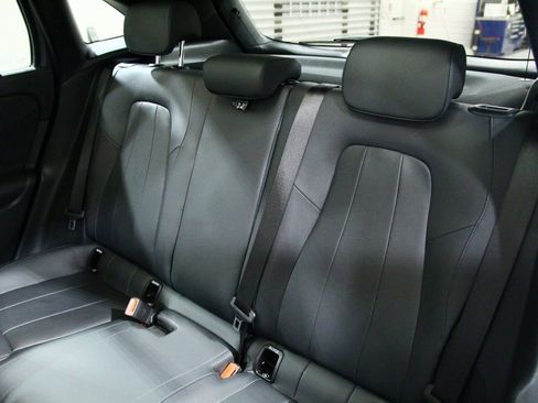 Used 2025 Mercedes-Benz GLA 250 4MATIC image 29