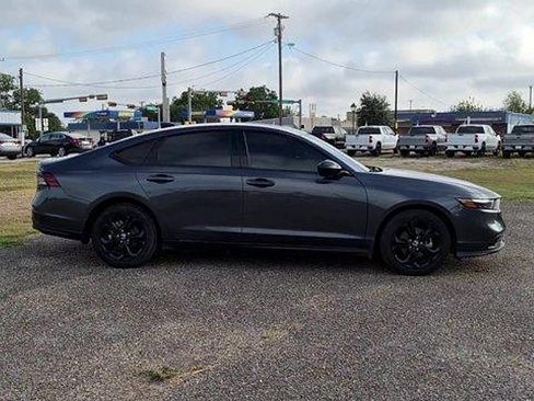 Used 2025 Honda Accord SE image 9