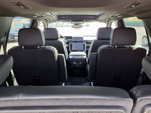 New 2026 GMC Yukon Denali w/ Sun & Power Step Package image 23