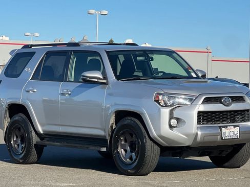 Used 2019 Toyota 4Runner TRD Off-Road Premium image 5