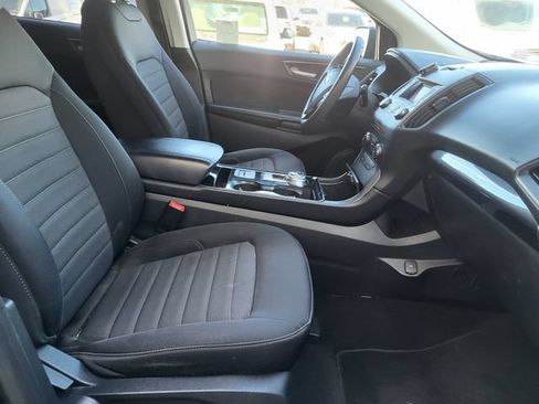 Used 2019 Ford Edge SE FWD image 12