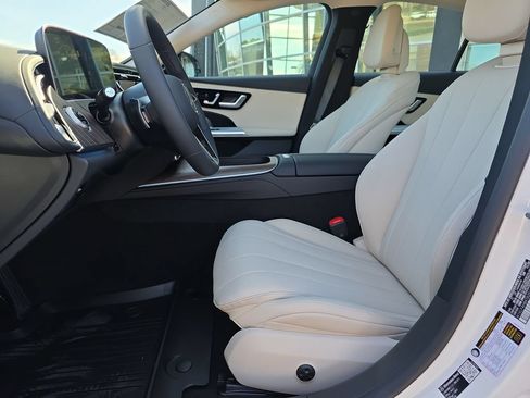 Used 2026 Mercedes-Benz E 350 4MATIC Sedan image 12