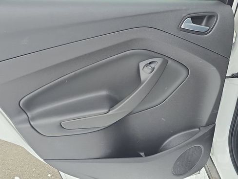 Used 2015 Ford Escape SE image 27