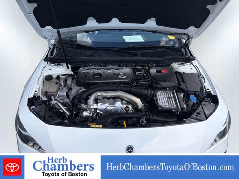 Used 2024 Mercedes-Benz CLA 250 4MATIC image 8