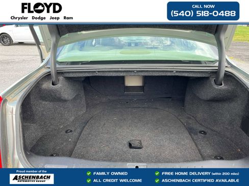 Used 2006 Cadillac DTS w/ Trunk Convenience Package FWD image 24