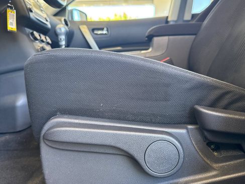 Used 2013 Nissan Rogue S w/ Special Edition Pkg FWD image 13