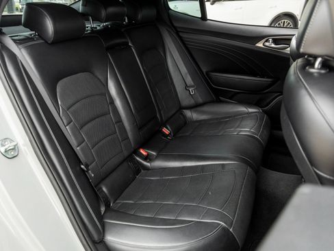 Used 2022 Kia Stinger GT2 image 41