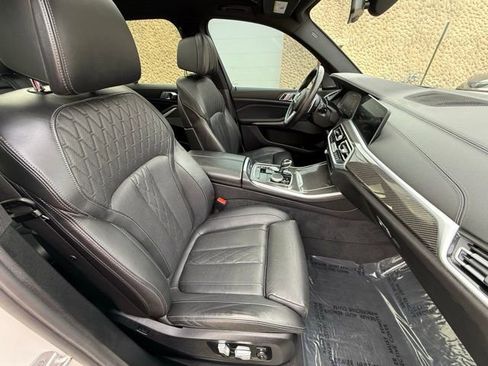 Used 2021 BMW X5 M50i w/ Premium Package image 30