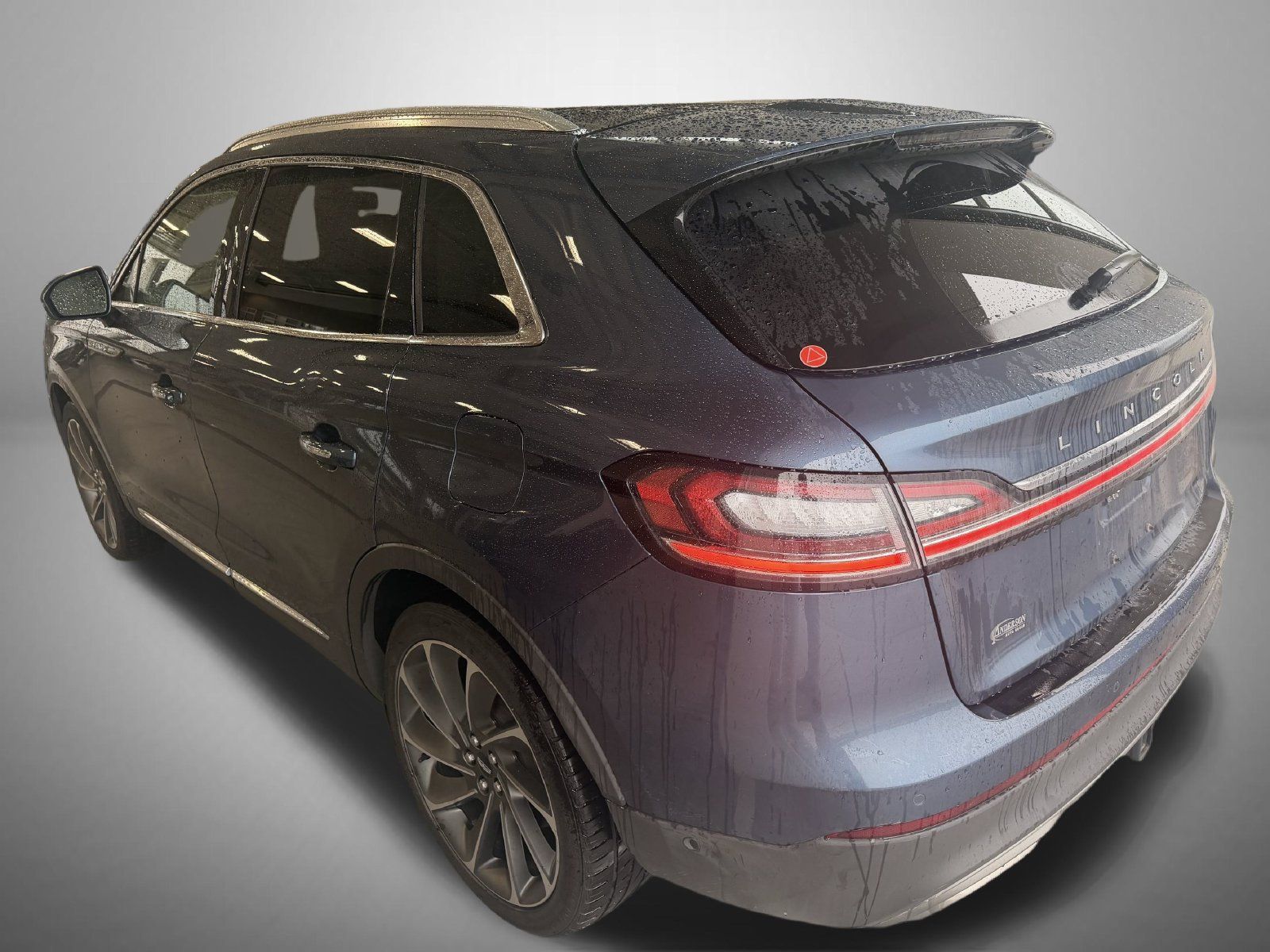 Used 2019 Lincoln Nautilus Reserve AWD/4WD image 3
