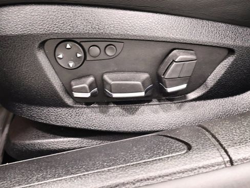 Used 2011 BMW 750Li xDrive image 14