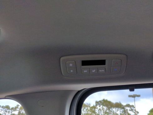 New 2026 Kia Carnival SX image 22