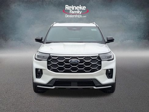 New 2026 Ford Explorer Platinum image 9