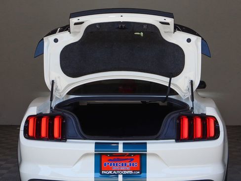 Used 2020 Ford Mustang Shelby GT350 w/ Technology Package RWD image 11