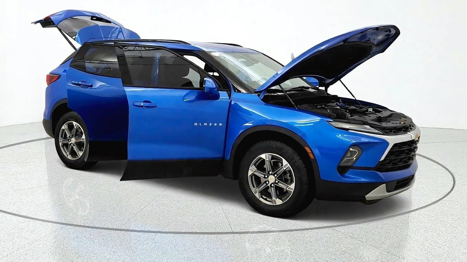 Used 2024 Chevrolet Blazer LT w/ Convenience Package FWD image 11