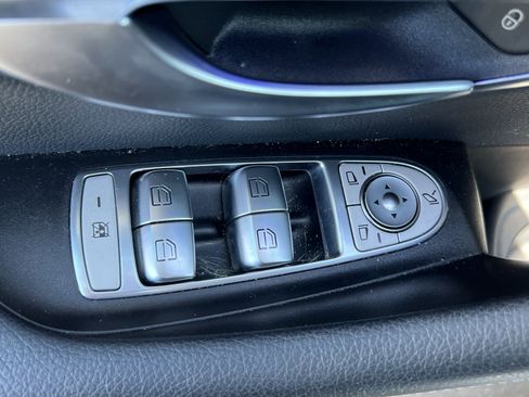 Used 2022 Mercedes-Benz E 350 Sedan image 15