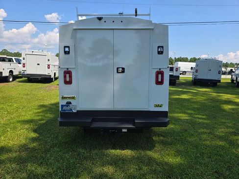 New 2025 Chevrolet Express 3500 w/ Power Convenience Package RWD image 4