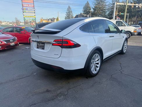 Used 2017 Tesla Model X 100D image 4