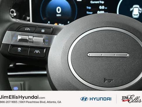 New 2025 Hyundai Tucson Limited image 17