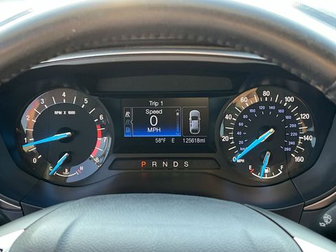Certified 2017 Ford Fusion SE FWD image 25