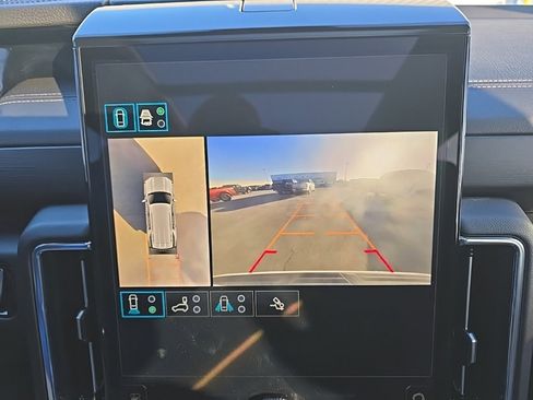 Used 2025 GMC Yukon Denali image 30