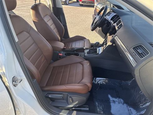 Used 2018 Volkswagen Golf Alltrack SEL image 10