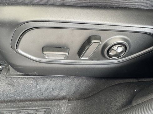 Used 2024 Jeep Grand Cherokee Altitude image 19