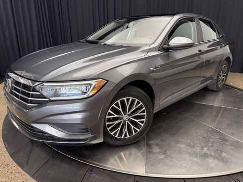 Used 2019 Volkswagen Jetta SEL FWD image 4