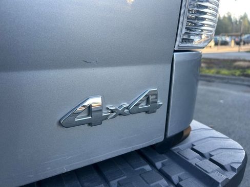 Used 2012 Toyota Tundra 4x4 Double Cab image 32