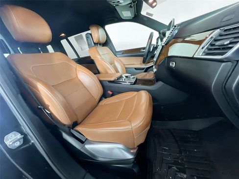 Used 2019 Mercedes-Benz GLS 550 4MATIC image 22