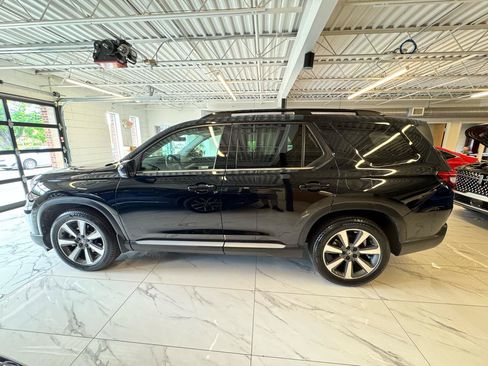Used 2023 Honda Pilot Elite image 8