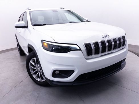Used 2019 Jeep Cherokee Latitude Plus FWD image 4