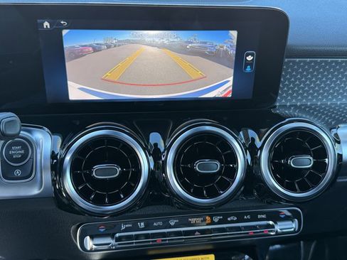 New 2026 Mercedes-Benz GLB 250 image 10