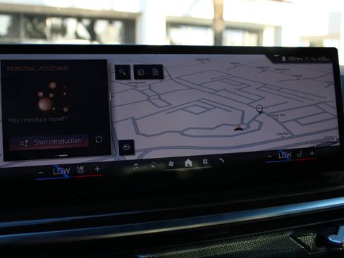 Used 2026 BMW X5 xDrive40i w/ Premium Package image 25