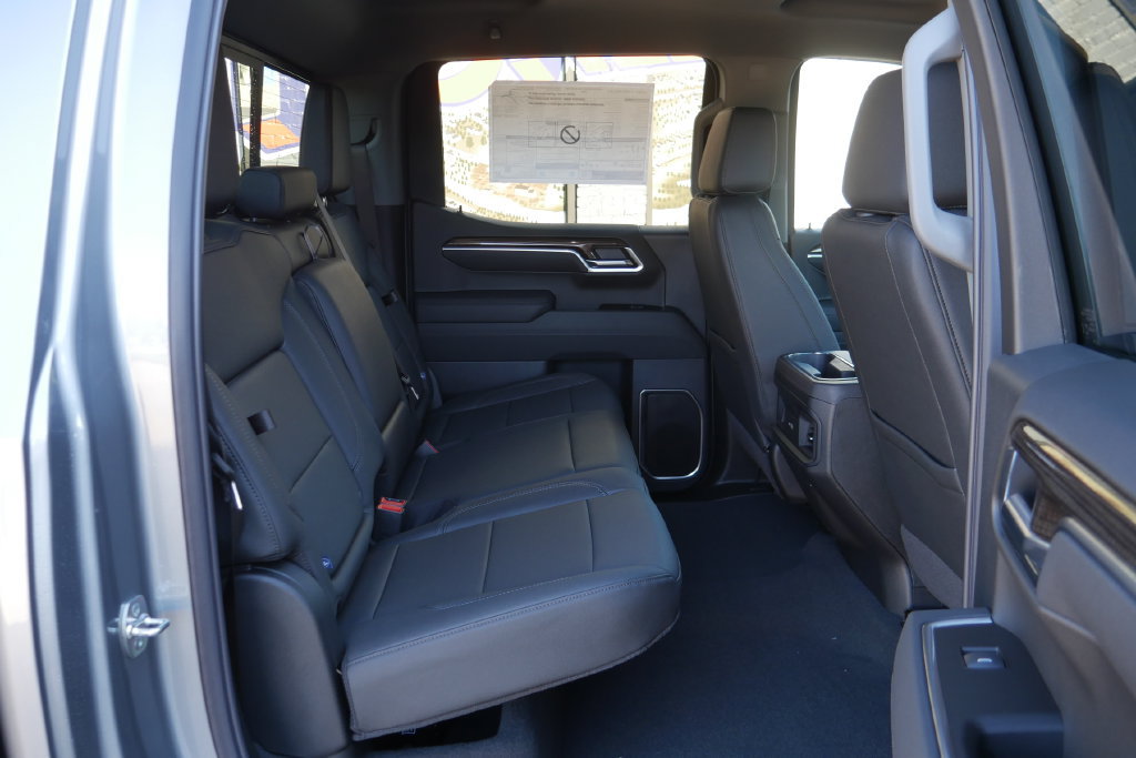 New 2026 Chevrolet Silverado 1500 RST w/ Rally Edition AWD/4WD image 13