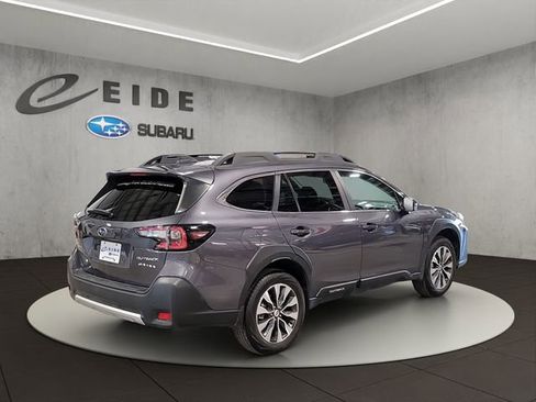 Used 2025 Subaru Outback Limited AWD/4WD image 4