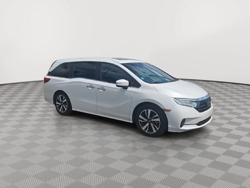 Used 2021 Honda Odyssey Touring image 2