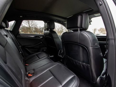 Used 2019 Porsche Macan image 21