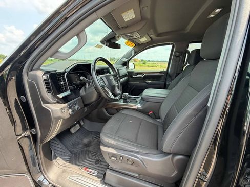 Used 2024 Chevrolet Silverado 1500 RST AWD/4WD image 16