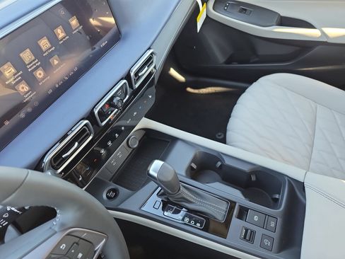 New 2026 Nissan Sentra SL w/ Floor Mat Package FWD image 24