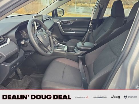 Used 2023 Toyota RAV4 LE FWD image 9