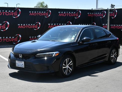 Used 2023 Honda Civic LX image 3